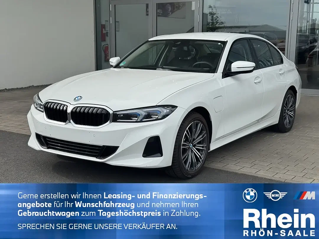 BMW 330 - Afbeelding 1