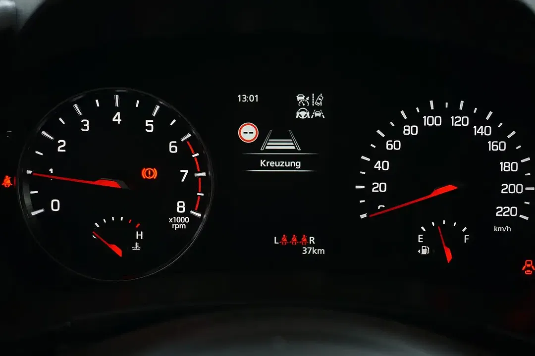 Suzuki Swift - Thumbnail 13