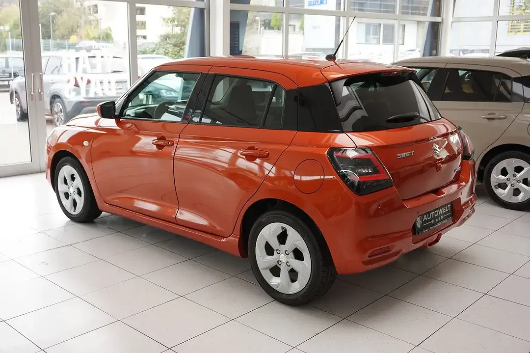 Suzuki Swift - Thumbnail 5