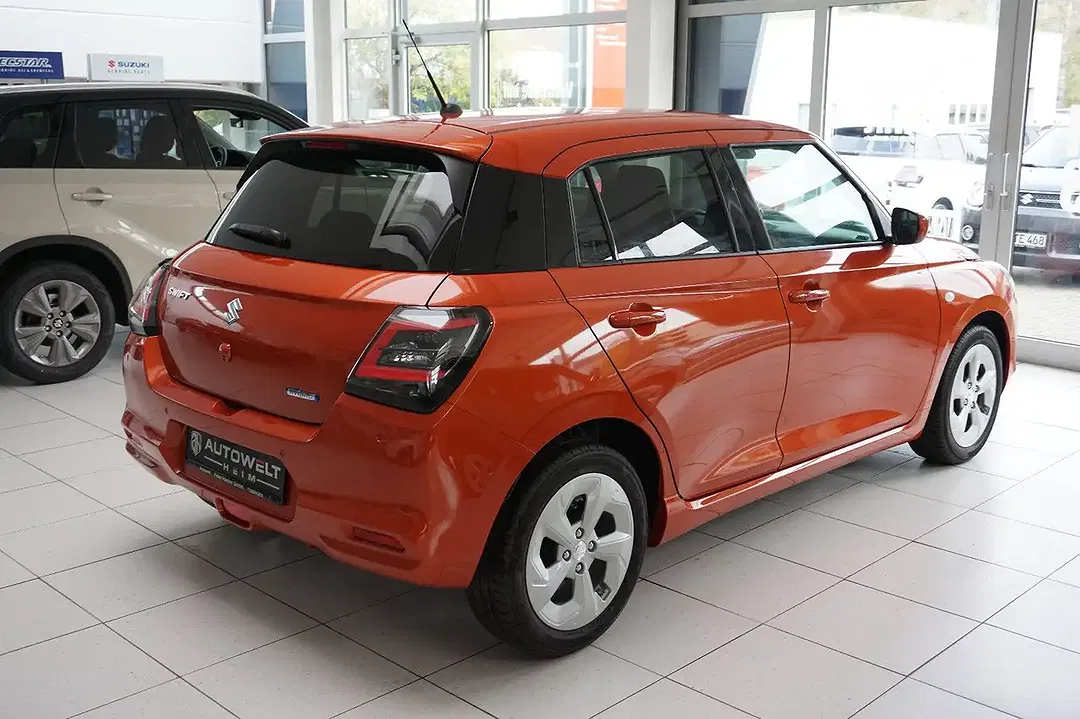 Suzuki Swift - Thumbnail 7