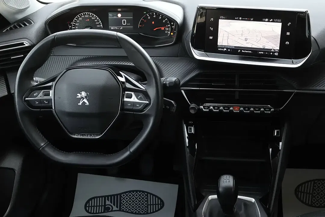 Peugeot 208 - Thumbnail 10