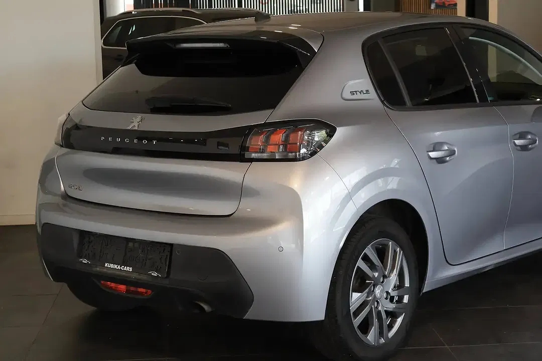 Peugeot 208 - Thumbnail 5