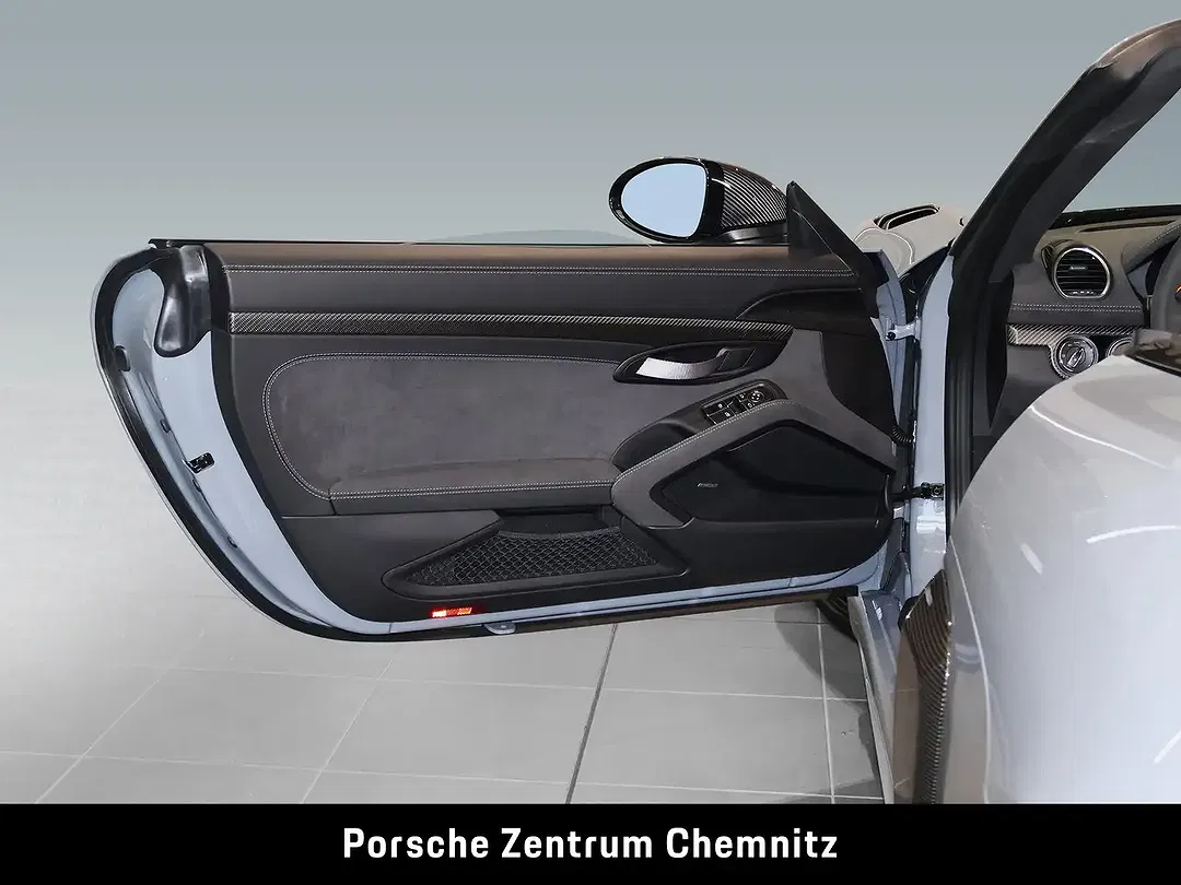 Porsche 718 Spyder - Thumbnail 10