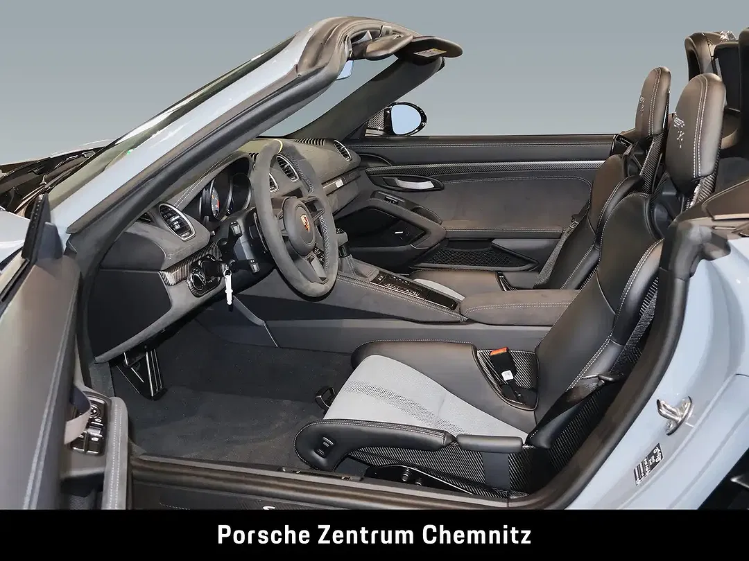Porsche 718 Spyder - Thumbnail 12