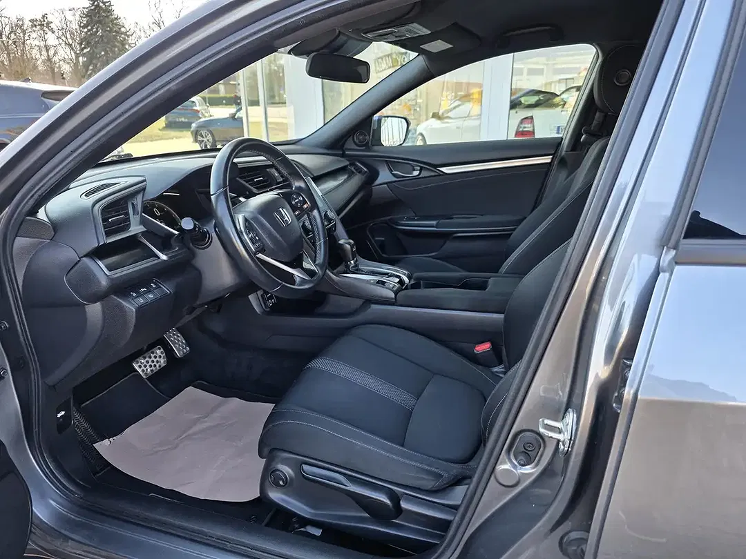 Honda Civic - Thumbnail 10