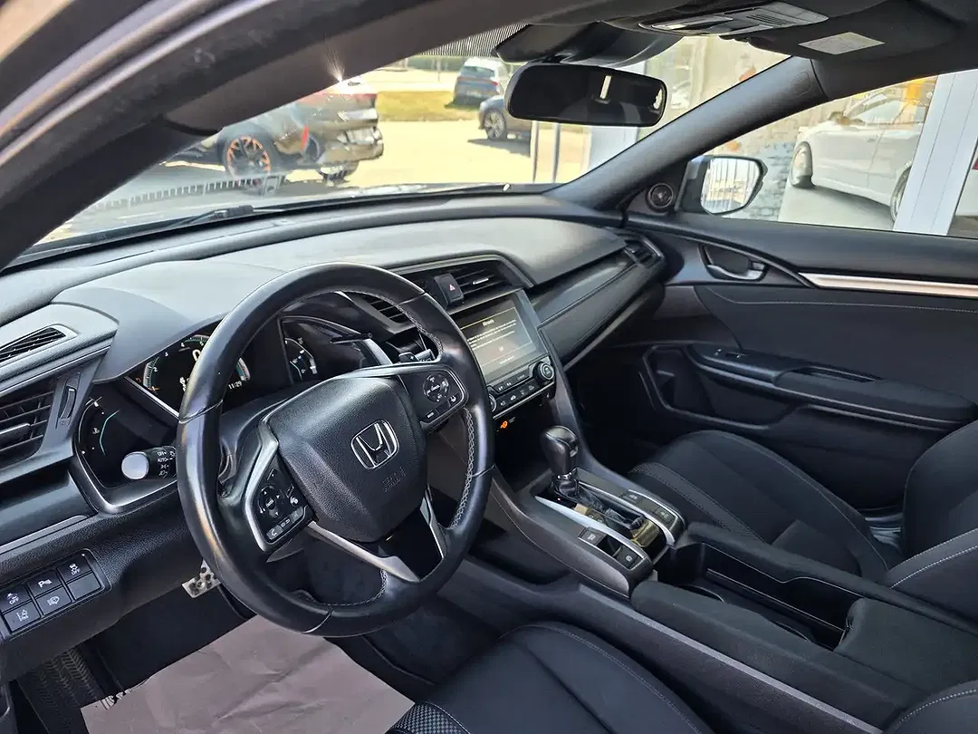 Honda Civic - Thumbnail 11