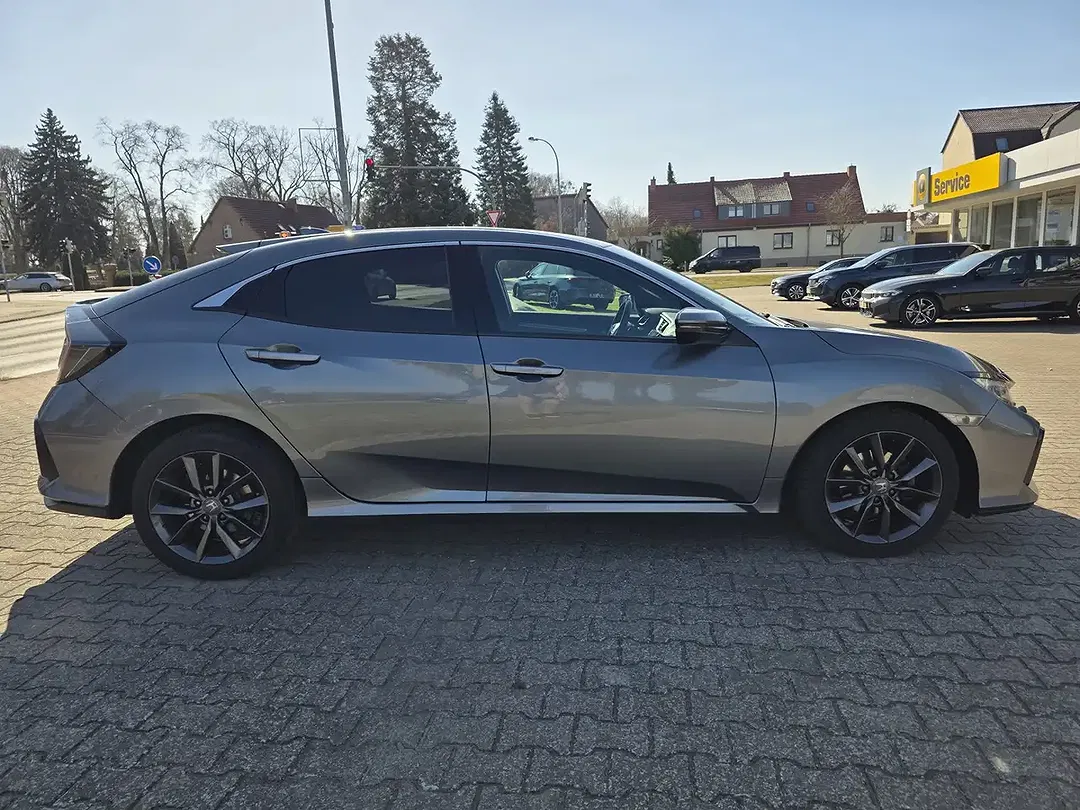 Honda Civic - Thumbnail 7