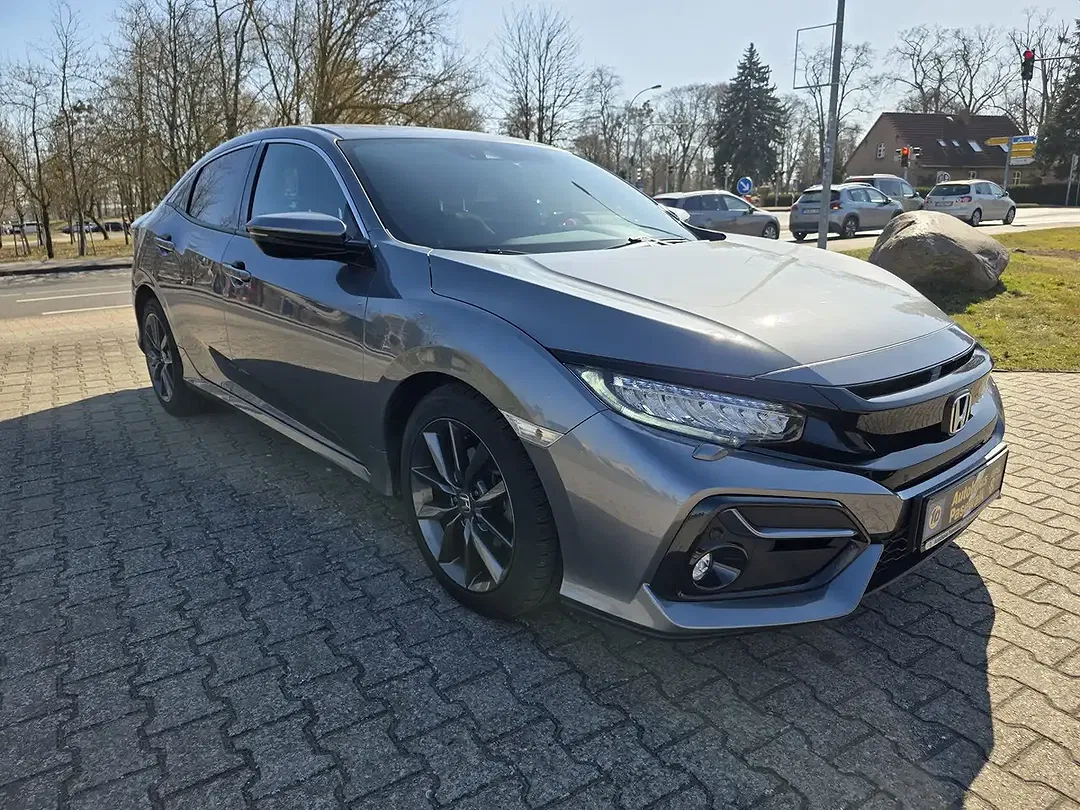 Honda Civic - Thumbnail 8