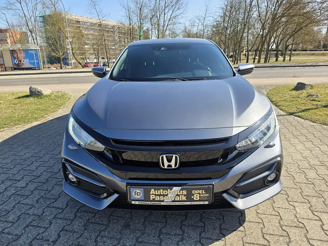Honda Civic - Thumbnail 9