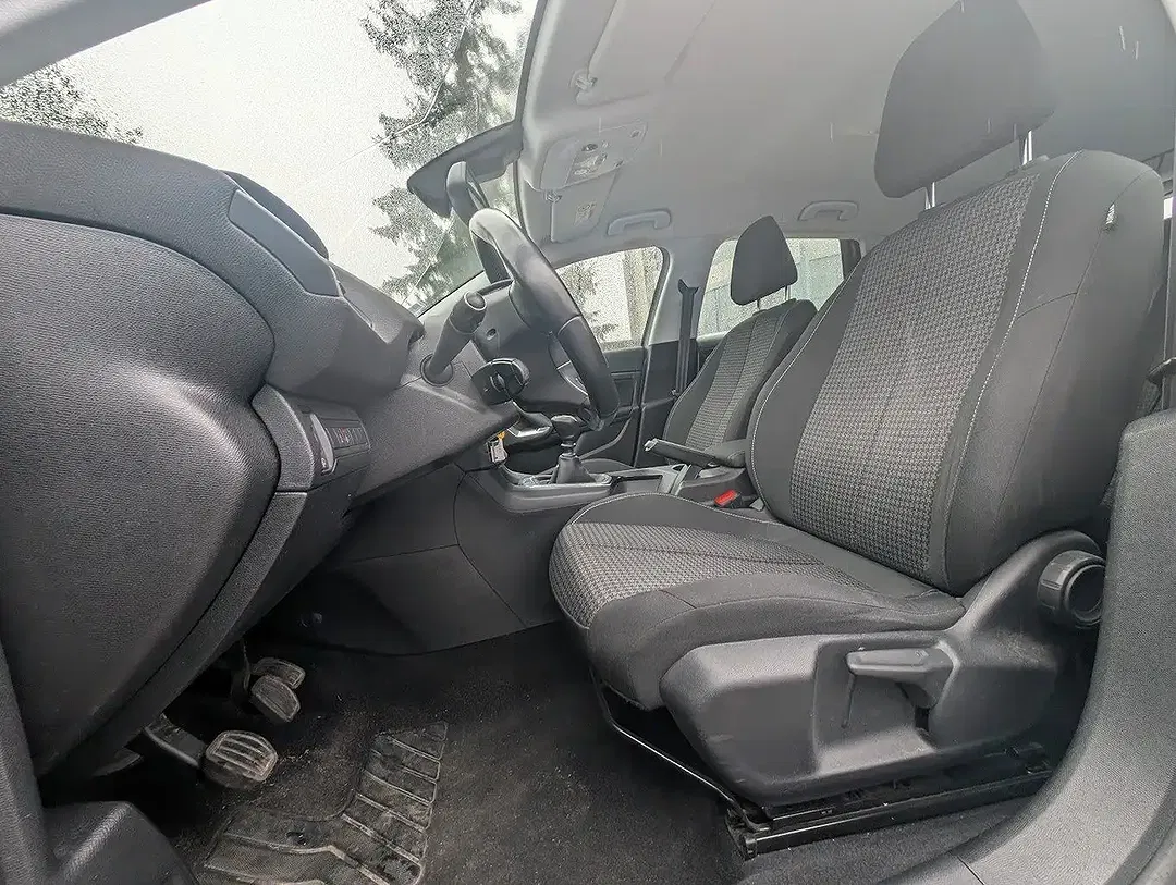 Peugeot 308 - Thumbnail 10