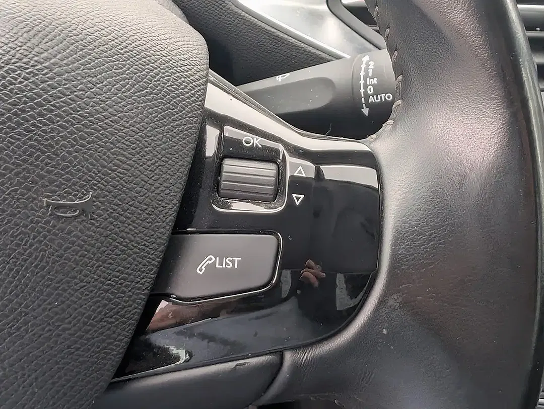 Peugeot 308 - Thumbnail 15