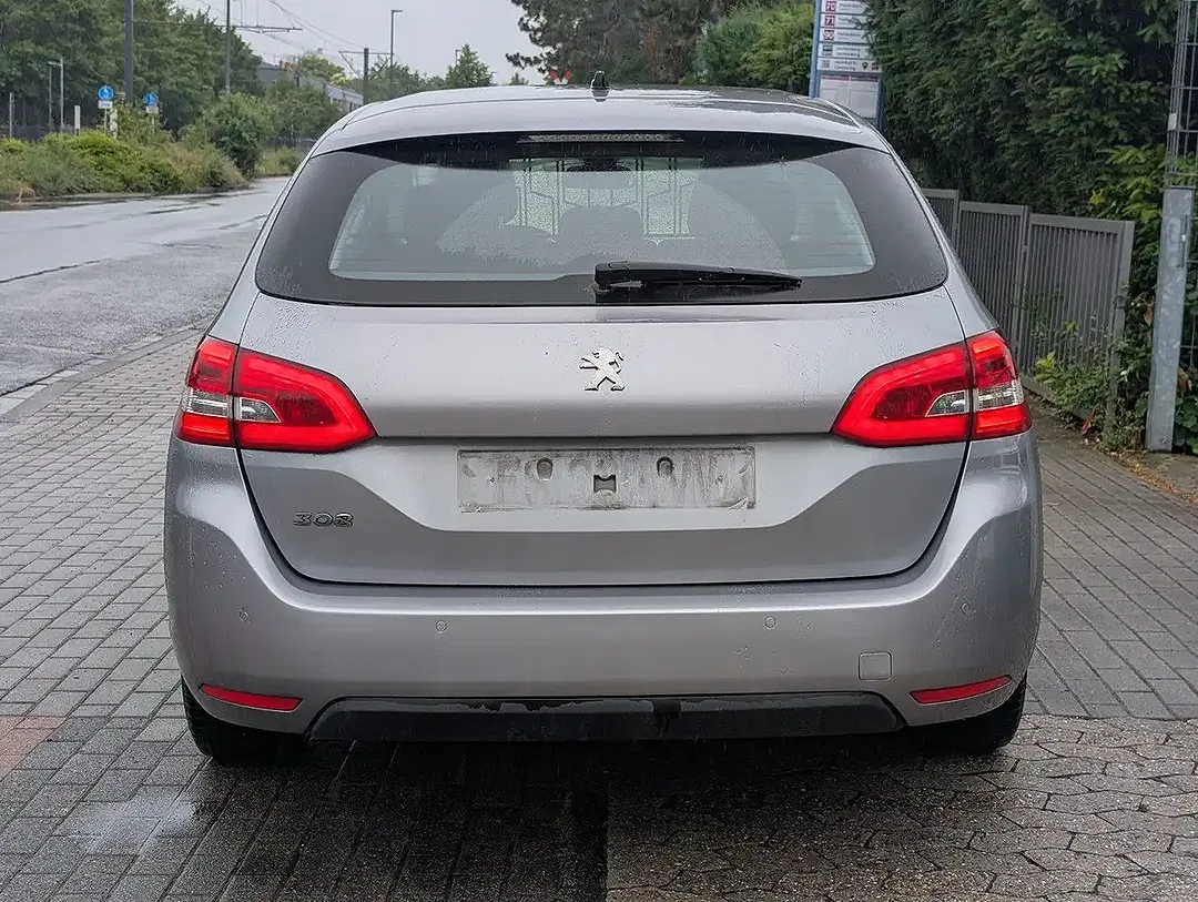 Peugeot 308 - Thumbnail 5