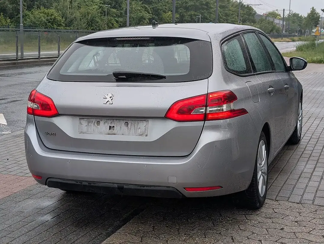 Peugeot 308 - Thumbnail 7