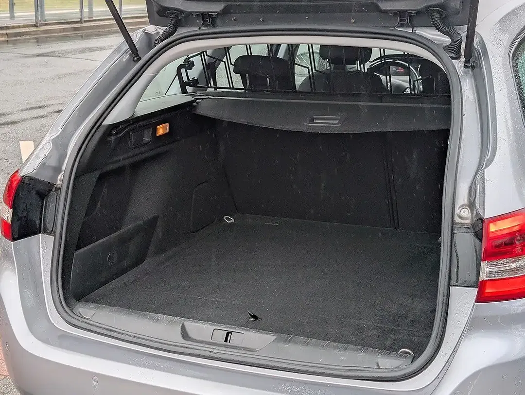 Peugeot 308 - Thumbnail 8