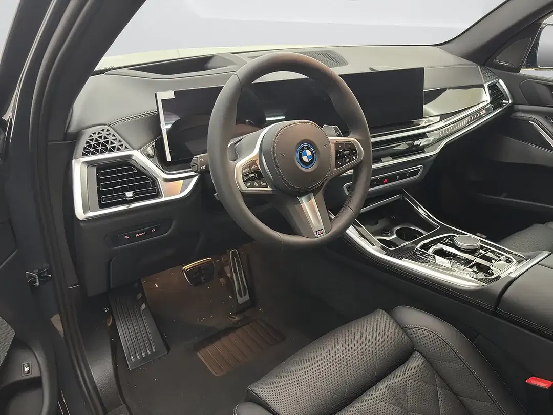 BMW X5 - Thumbnail 2