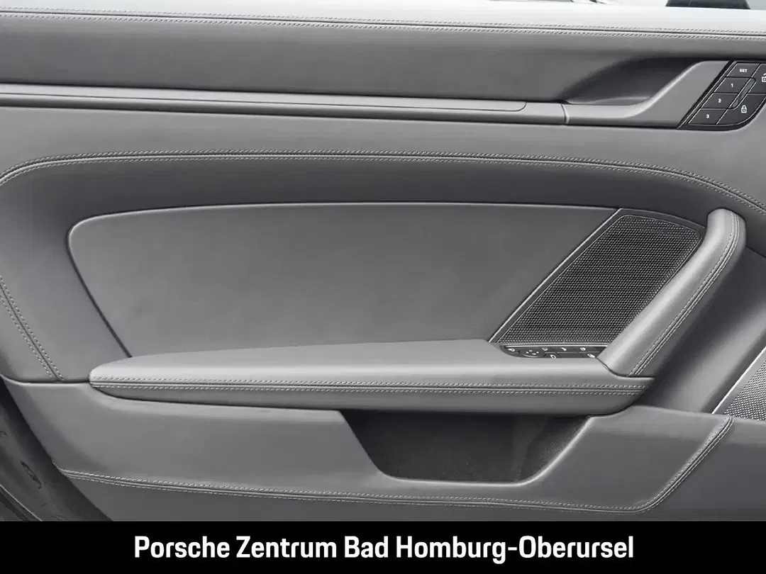 Porsche 992 - Thumbnail 13