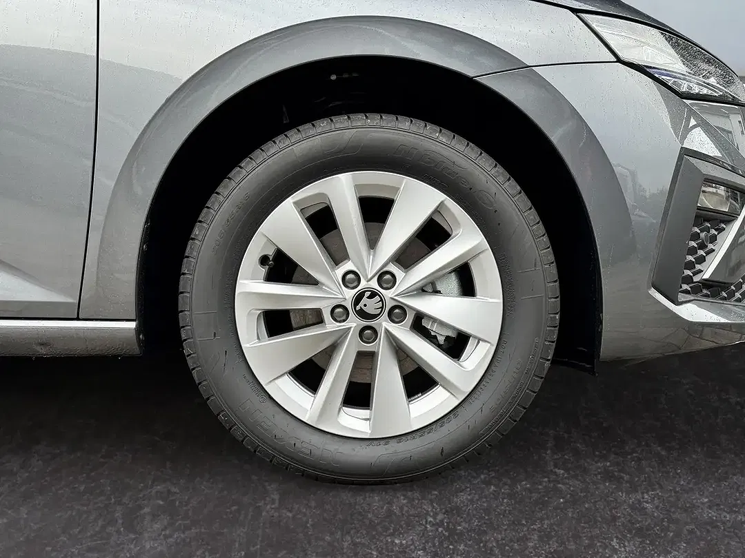 Skoda Scala - Thumbnail 8
