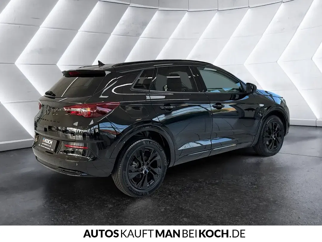 Opel Grandland - Thumbnail 3