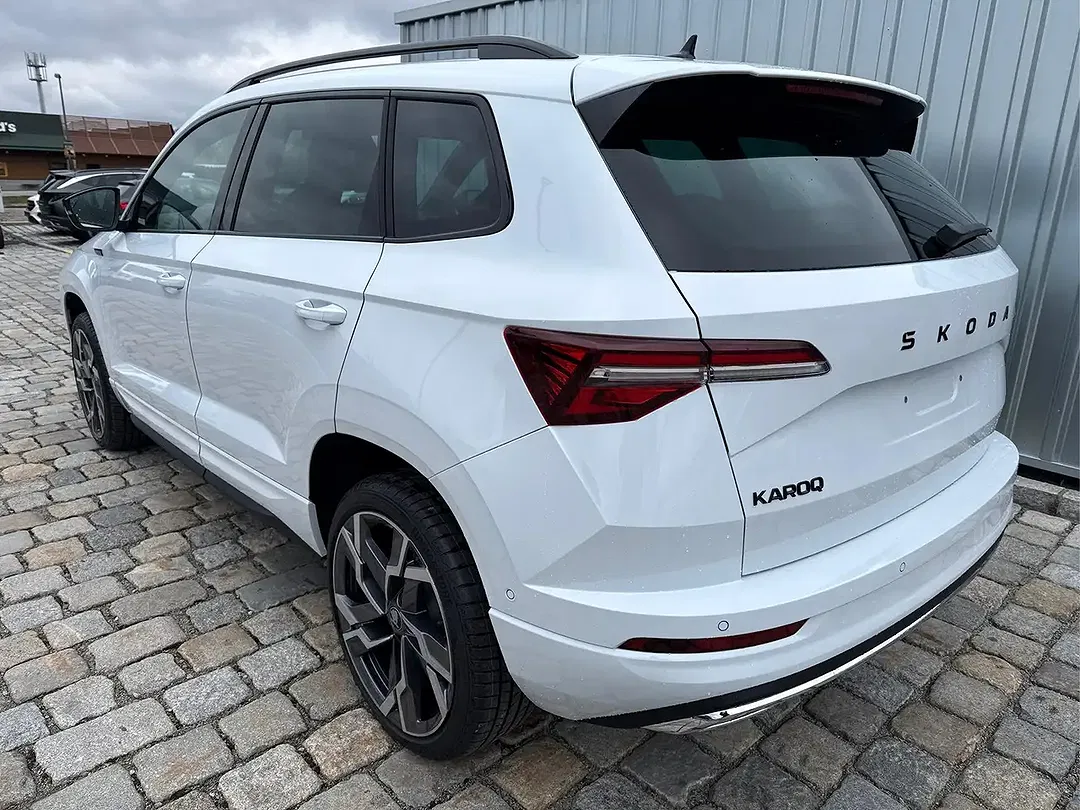 Skoda Karoq - Thumbnail 4