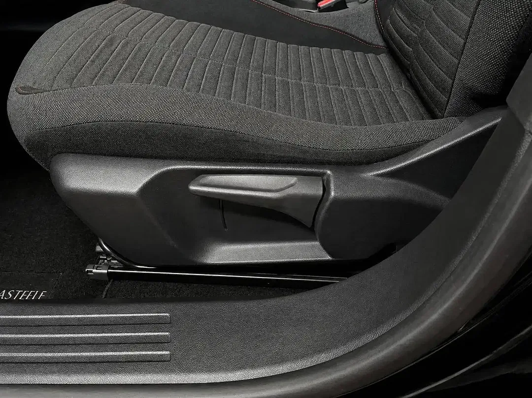 Peugeot 2008 - Thumbnail 10