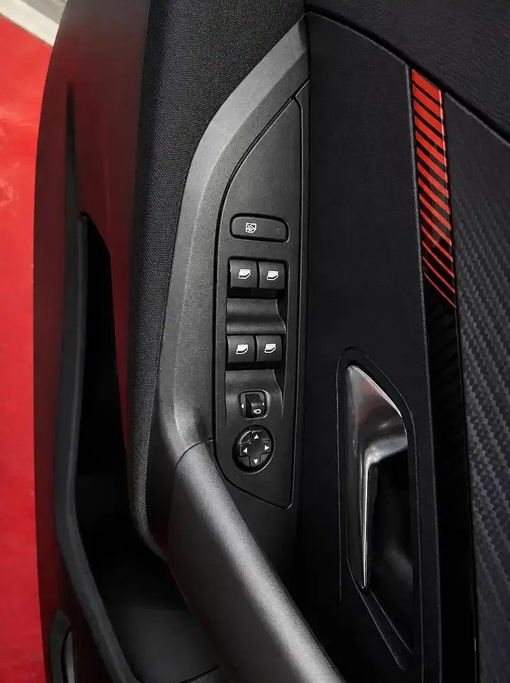 Peugeot 2008 - Thumbnail 9