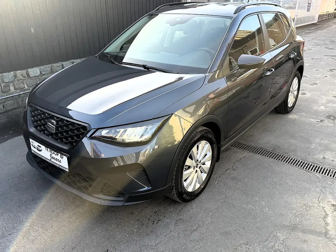SEAT Arona - Thumbnail 2