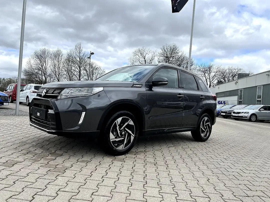 Suzuki Vitara - Thumbnail 1