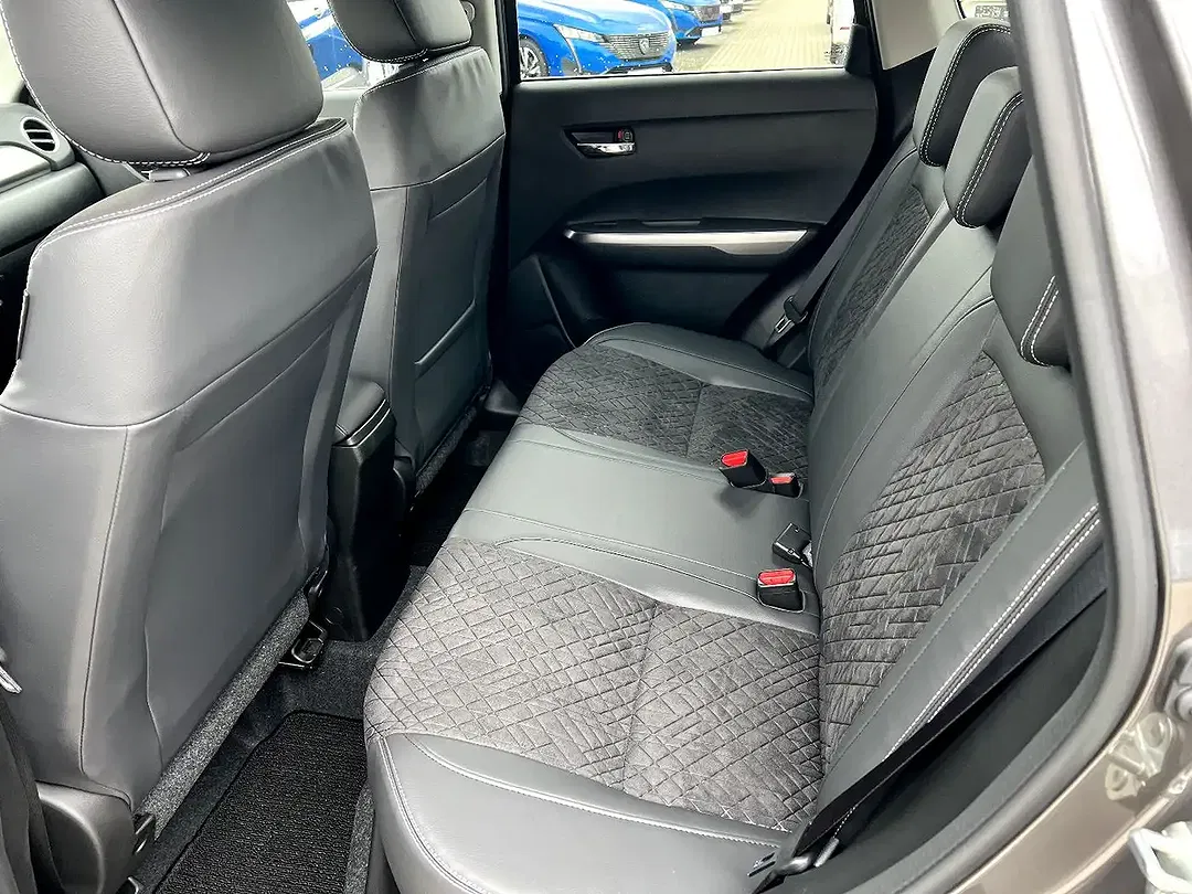 Suzuki Vitara - Thumbnail 12