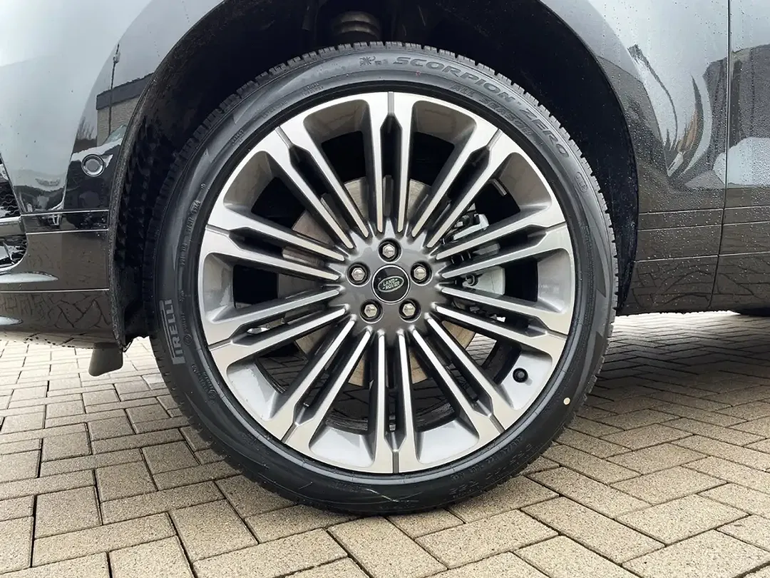 Land Rover Range Rover Velar - Thumbnail 9