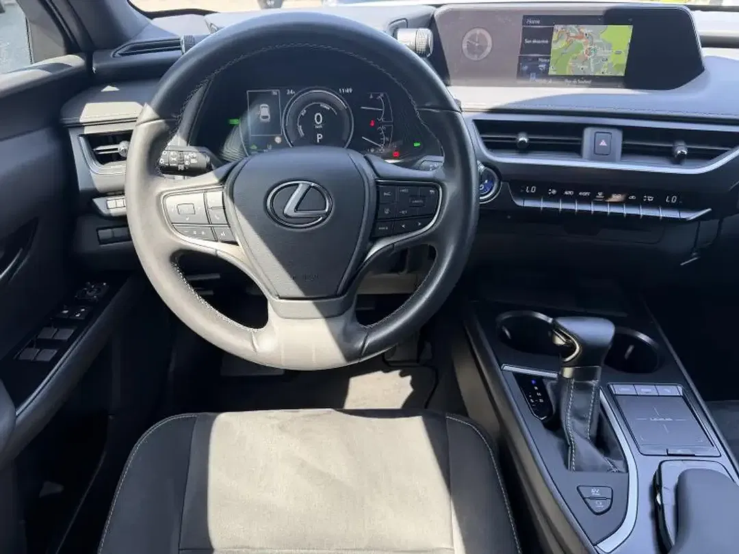 Lexus UX 250h - Thumbnail 4
