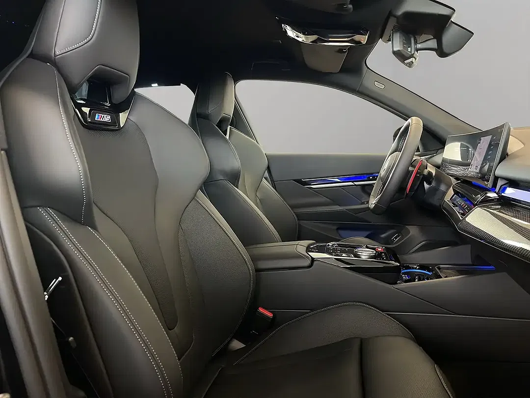 BMW M5 - Thumbnail 10