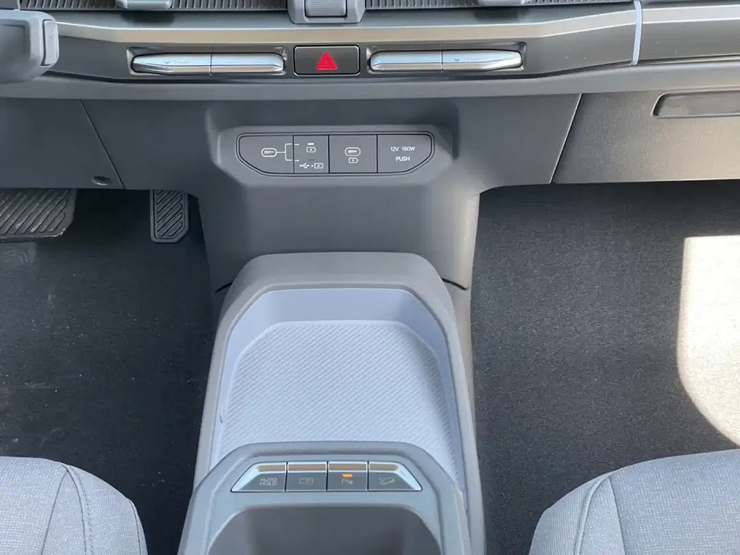 Kia EV3 - Thumbnail 13