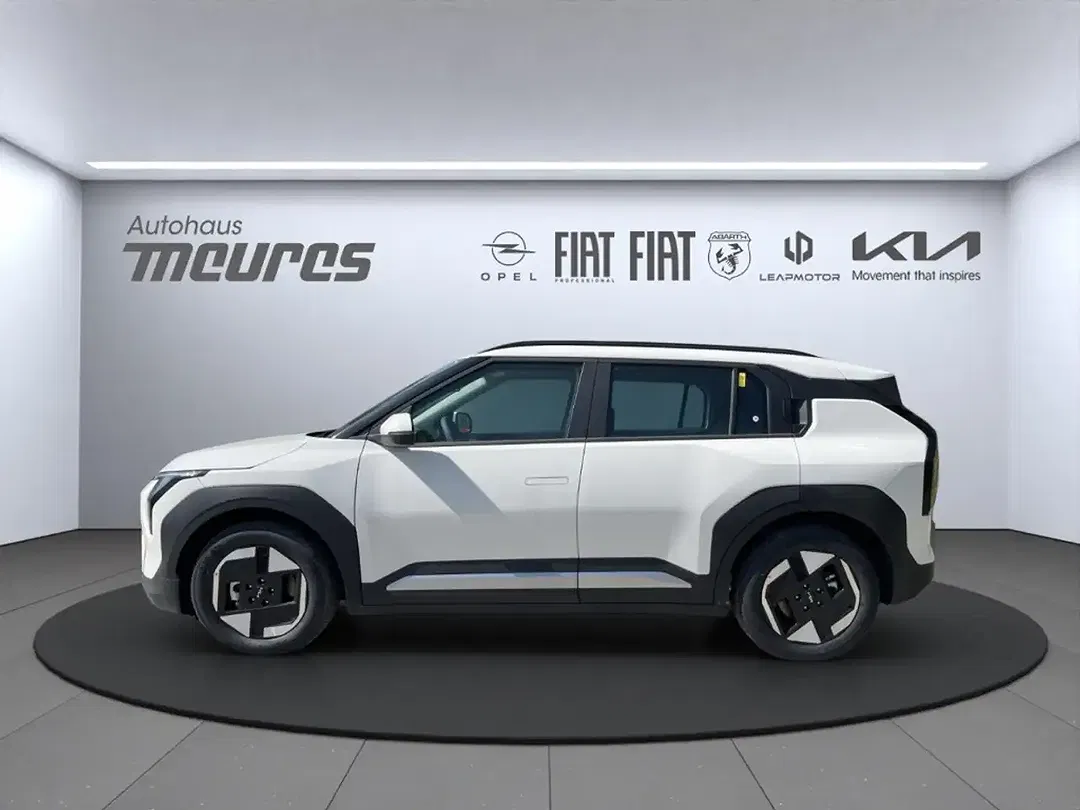 Kia EV3 - Thumbnail 2