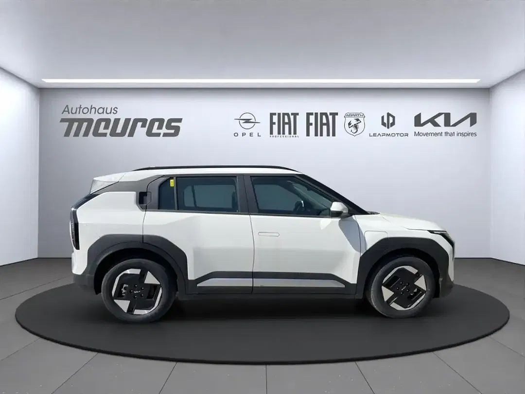 Kia EV3 - Thumbnail 5