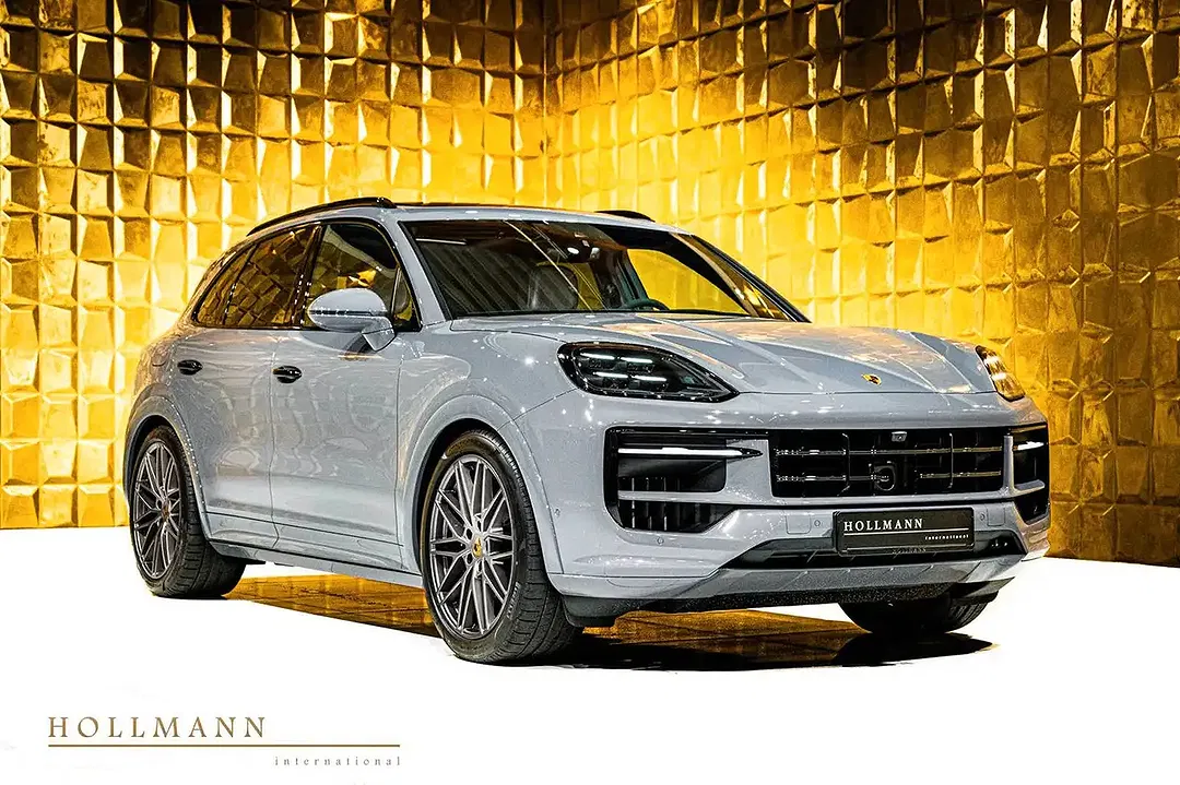 Porsche Cayenne - Thumbnail 1
