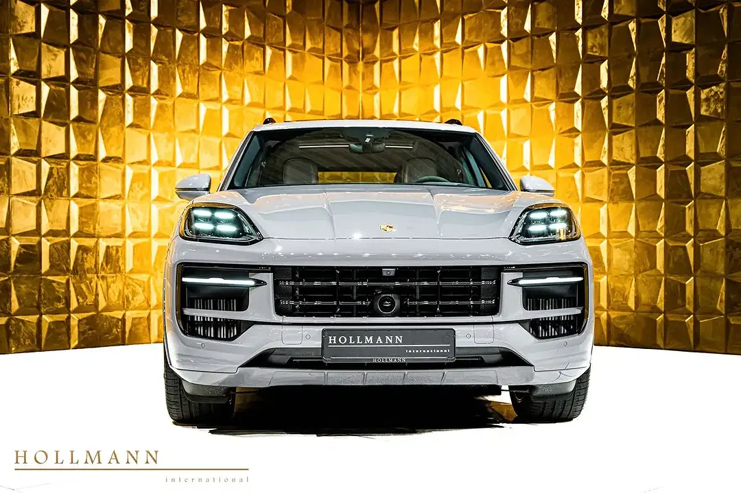 Porsche Cayenne - Thumbnail 2
