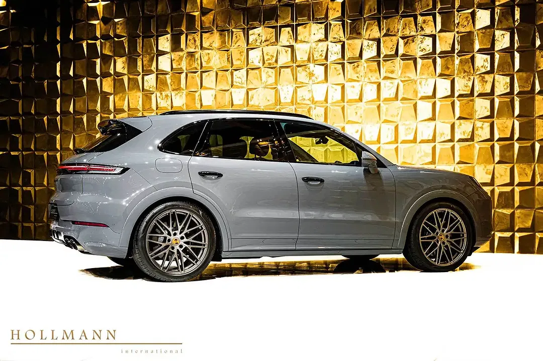 Porsche Cayenne - Thumbnail 5