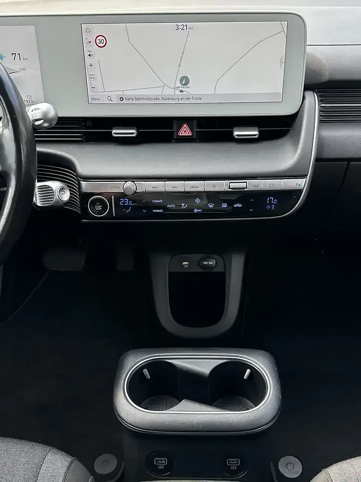 Hyundai IONIQ 5 - Thumbnail 16
