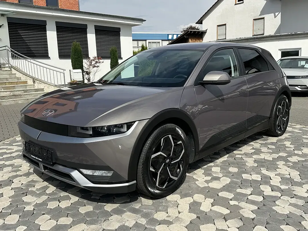Hyundai IONIQ 5 - Thumbnail 4