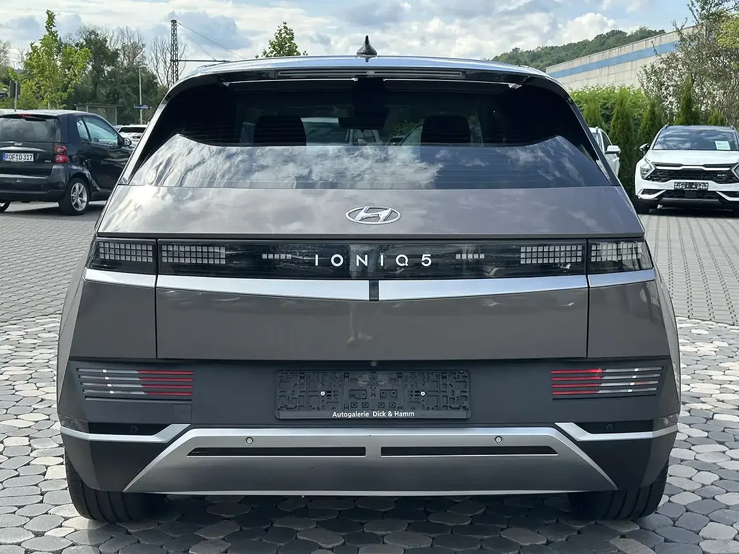 Hyundai IONIQ 5 - Thumbnail 7