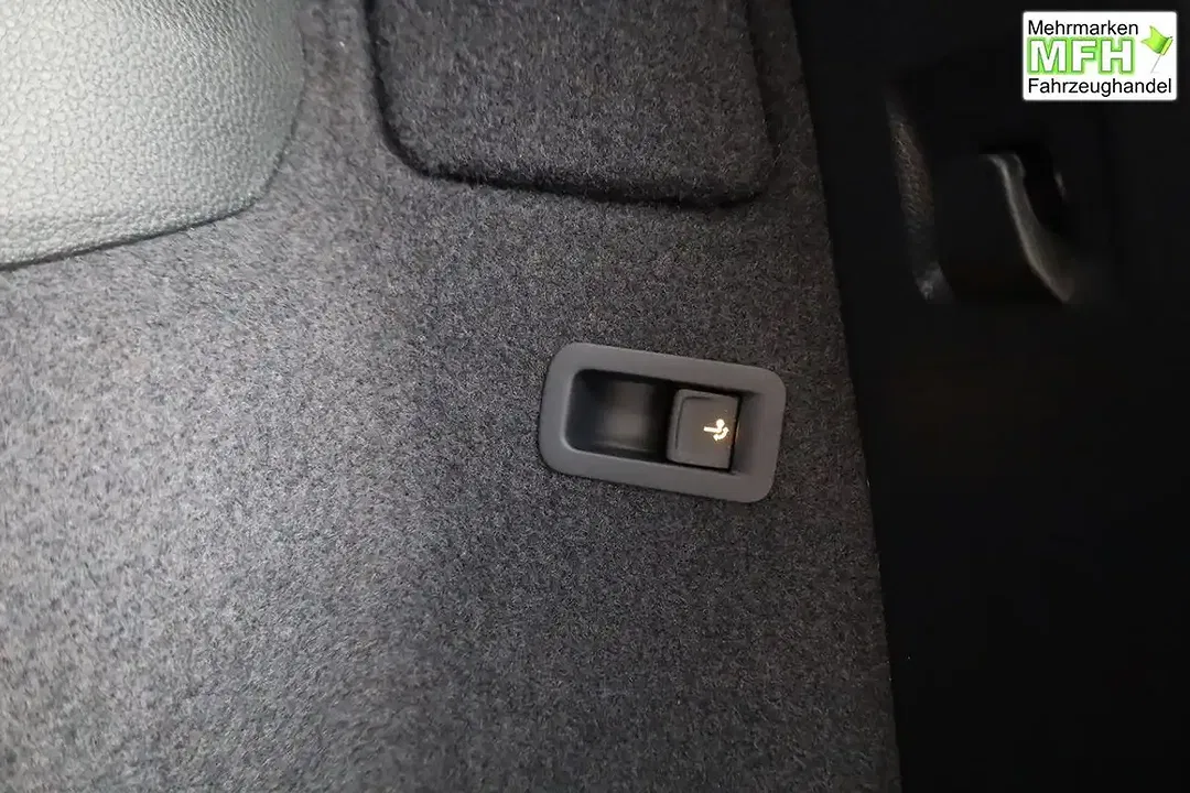 Skoda Karoq - Thumbnail 13