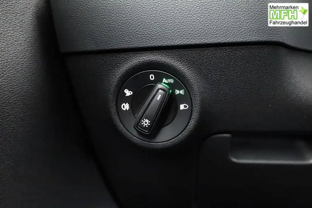 Skoda Karoq - Thumbnail 8
