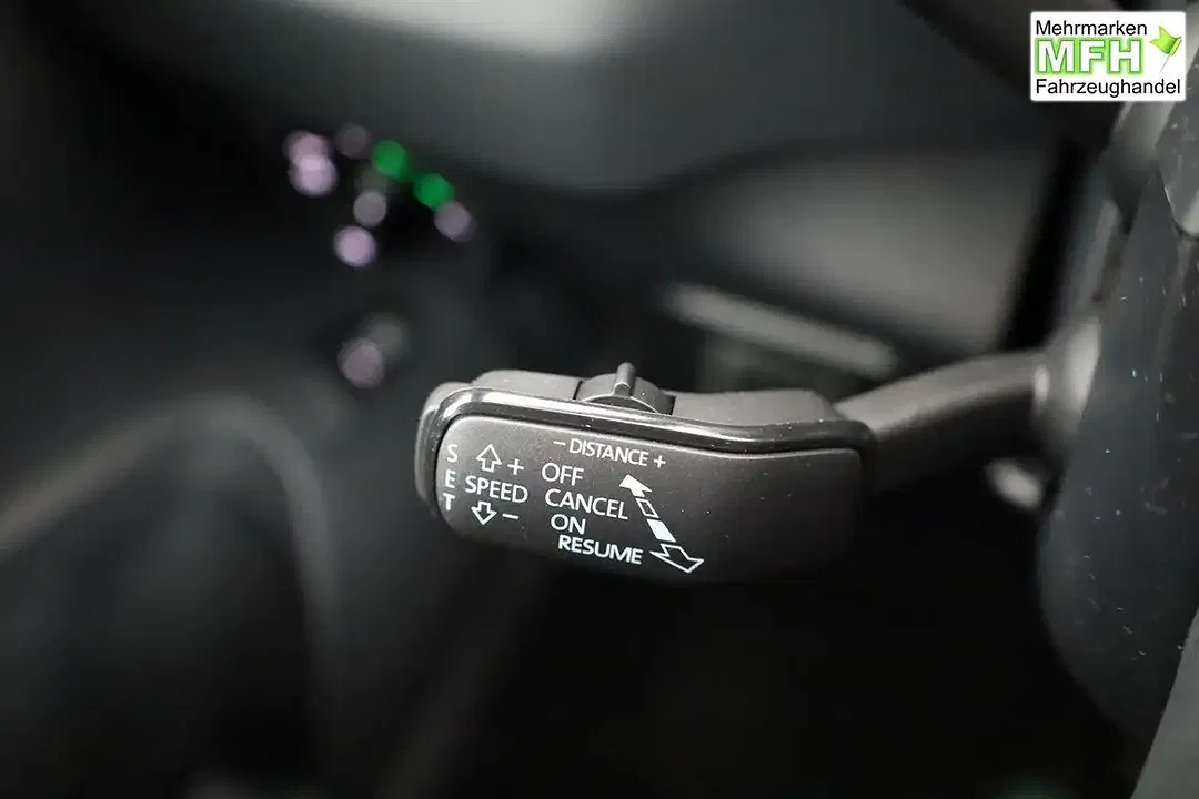Skoda Karoq - Thumbnail 9