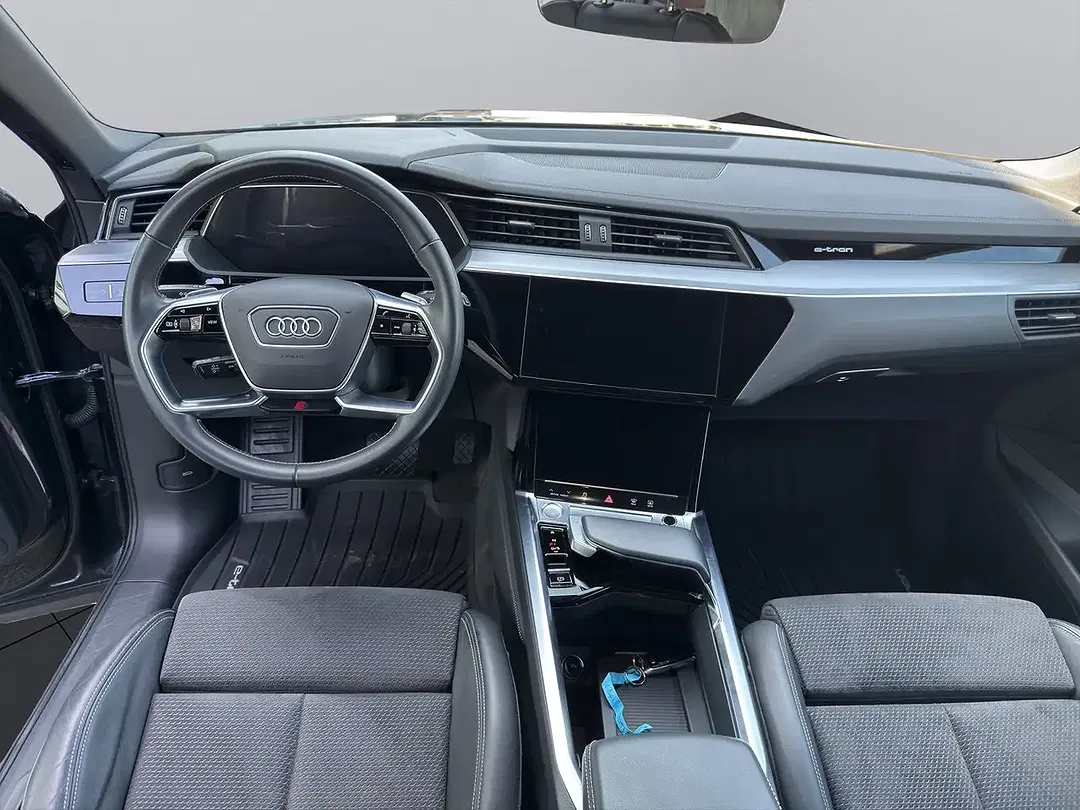Audi e-tron - Thumbnail 11