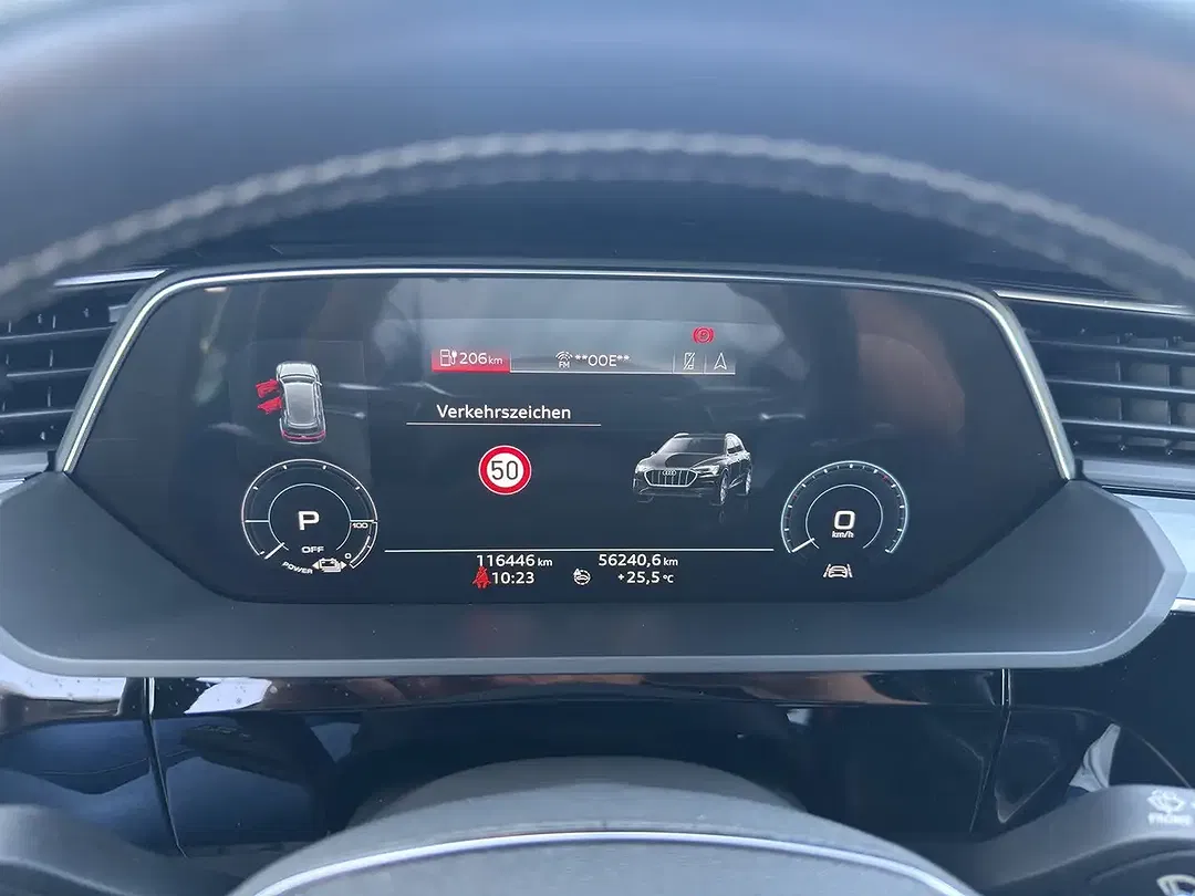 Audi e-tron - Thumbnail 13