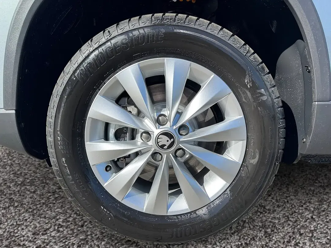 Skoda Karoq - Thumbnail 7