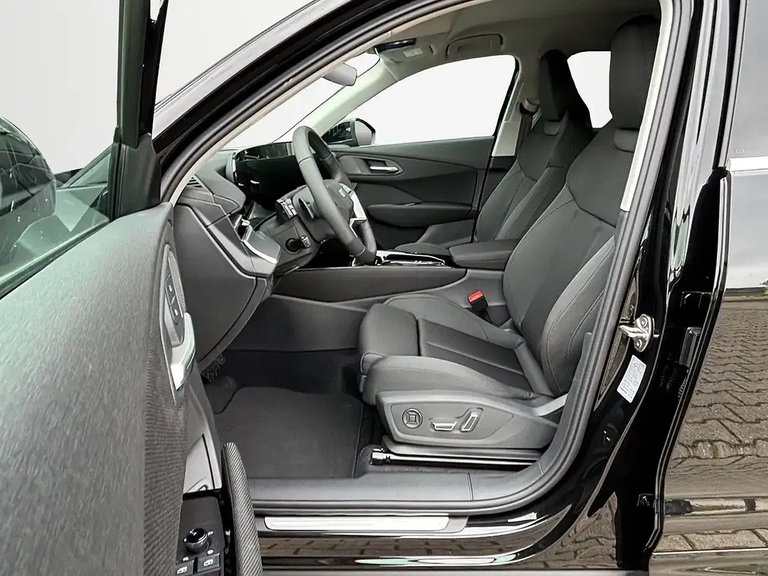 Audi Q3 - Thumbnail 9