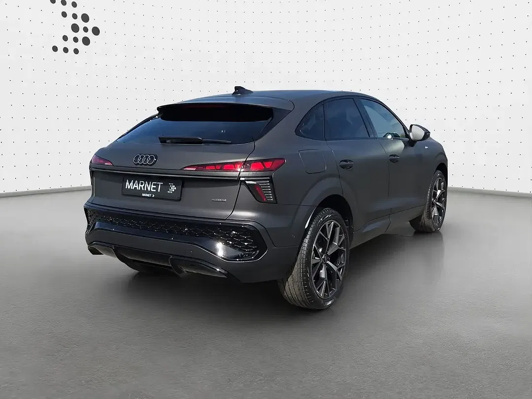 Audi Q3 - Thumbnail 1