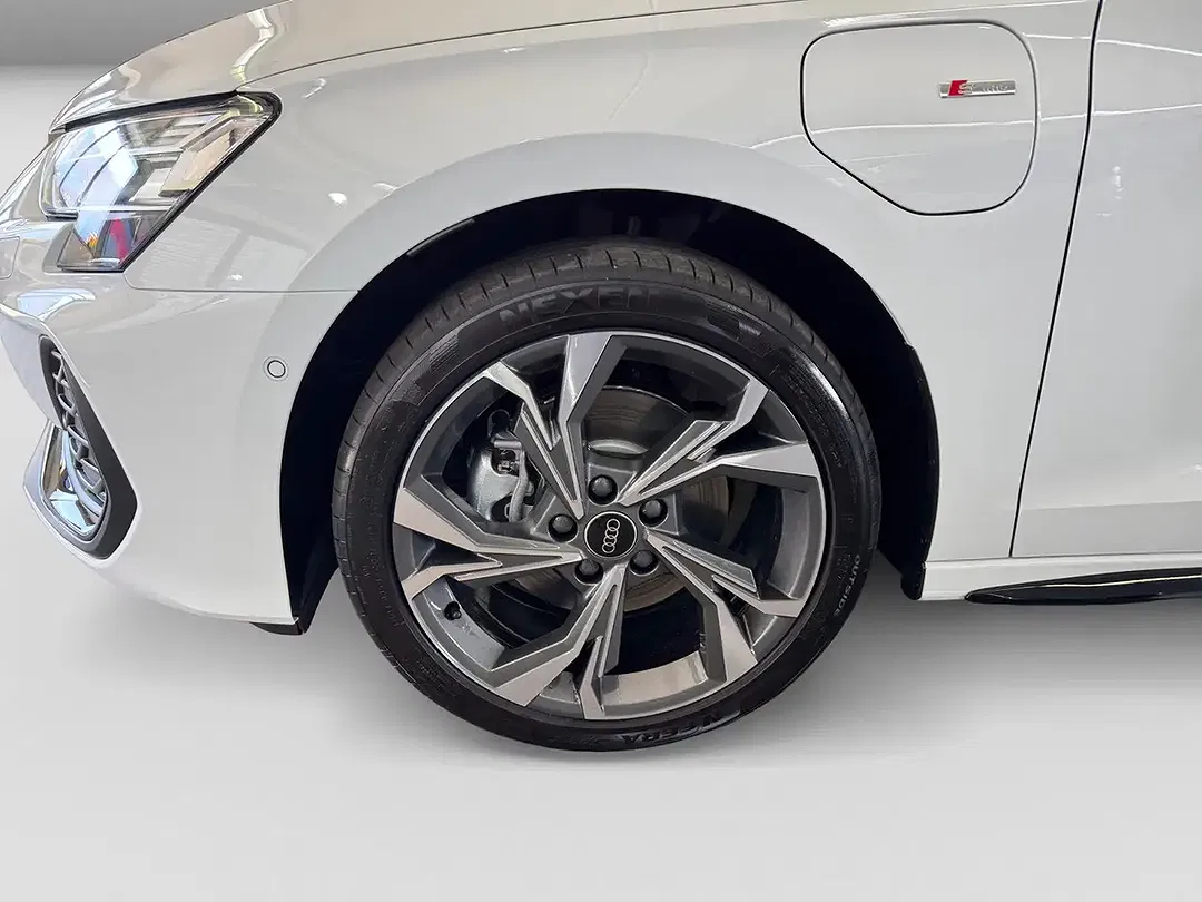Audi A3 - Thumbnail 4