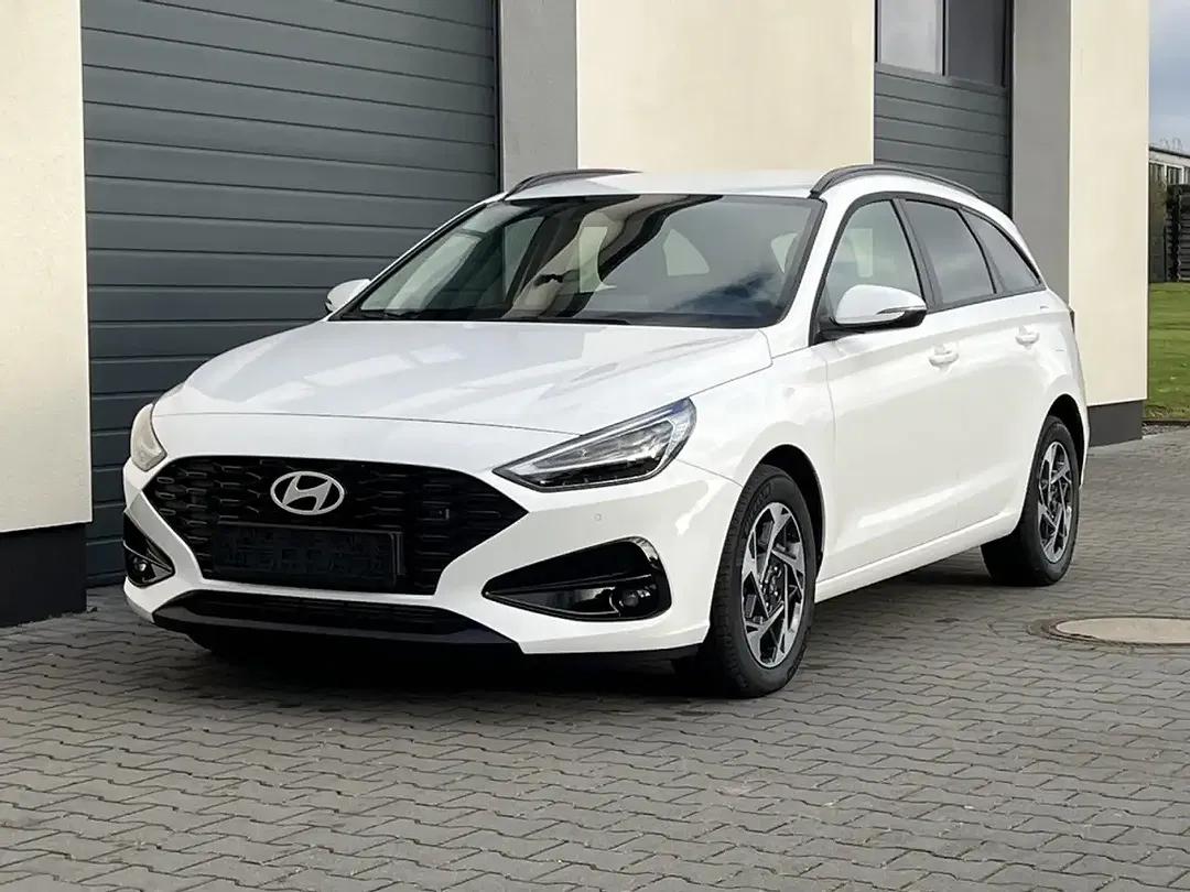 Hyundai i30 - Thumbnail 1